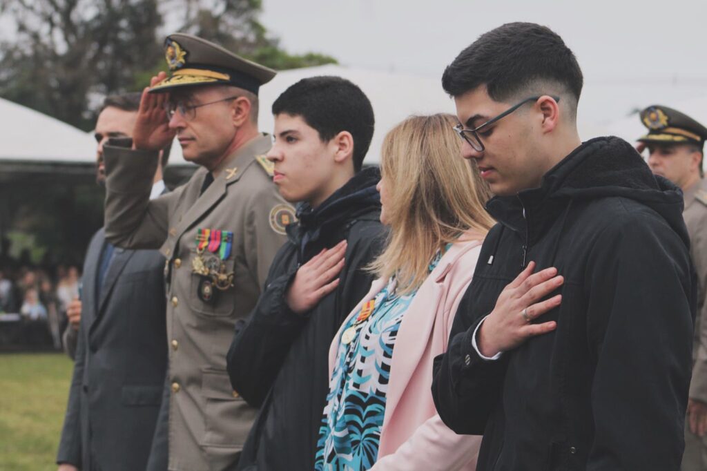 Homenagem ao sargento que morreu durante assalto no aeroporto de Caxias